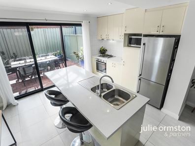 14/40 Hollins Bend, Madeley WA 6065