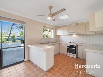 4 Scutti Place, Koondoola WA 6064