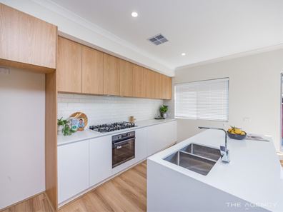 10A Westerly Crescent, Heathridge WA 6027