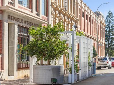 2/7 Leake Street, Fremantle WA 6160