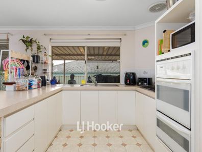 6 Protea Pass, Glen Iris WA 6230