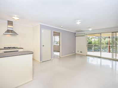 1/13 Wheatley Street, Gosnells WA 6110