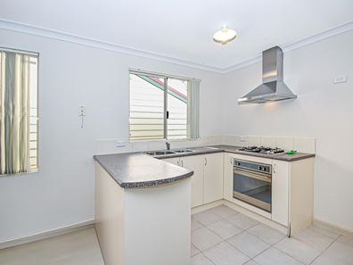 1/13 Wheatley Street, Gosnells WA 6110