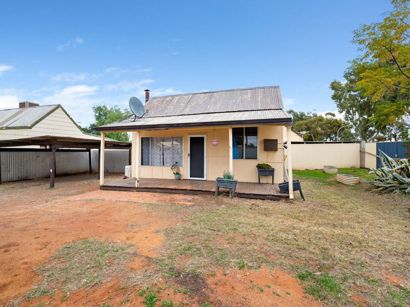 22 Balfour Street, South Kalgoorlie WA 6430