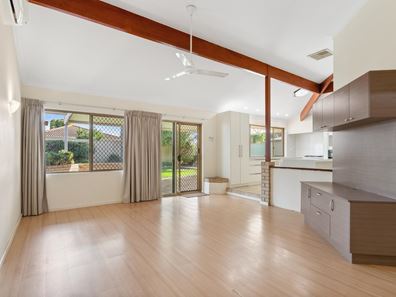 22 Conical Rise, Woodvale WA 6026
