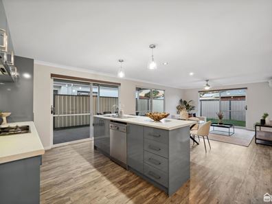 29D Kalanchoe Approach, Seville Grove WA 6112