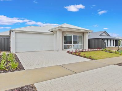 6 Brighten Grove, Eglinton WA 6034
