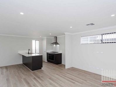 15 Cowaramup Loop, Two Rocks WA 6037