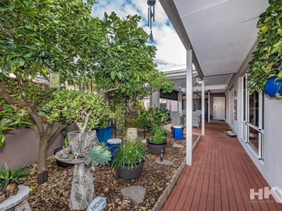 12 Convallis Vista, The Vines WA 6069