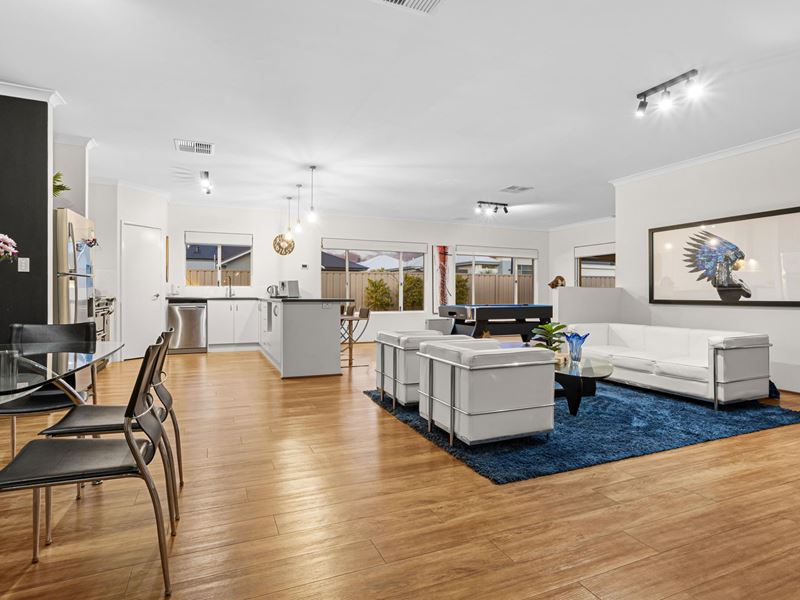 7 Radonich Way, Lake Coogee WA 6166