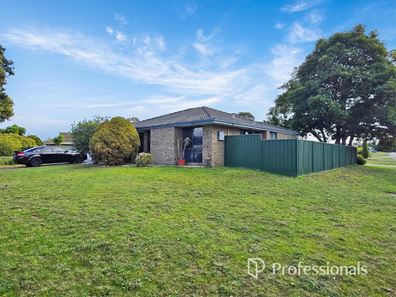 16 Chapple Drive, Australind WA 6233