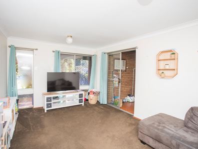 11 May Close, Armadale WA 6112