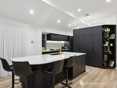 24 Shorebird Parade, Woodvale WA 6026