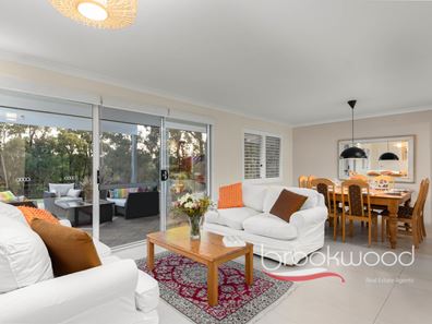 45 Strawberry Hill Drive, Gidgegannup WA 6083