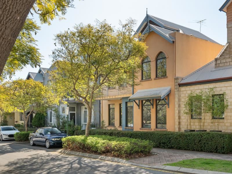 26 Juniper Bank Way, Subiaco WA 6008