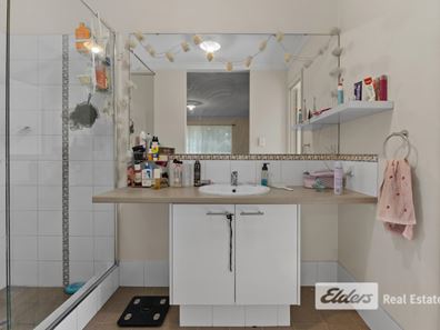 20 Jacaranda  Loop, Collie WA 6225
