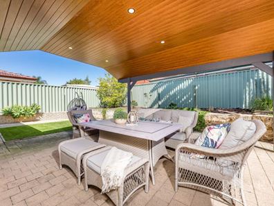 2B Bluegum Close, Woodvale WA 6026