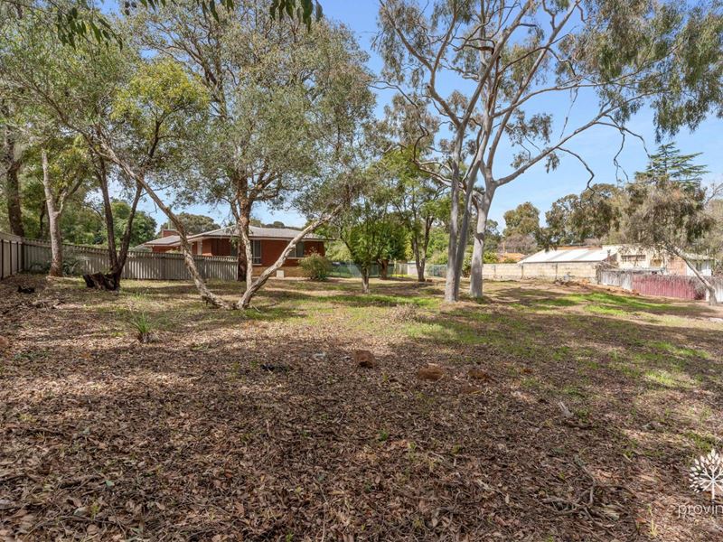 139 Lesmurdie Road, Lesmurdie WA 6076