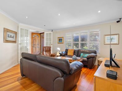 8 Jasmine Mews, Ballajura WA 6066