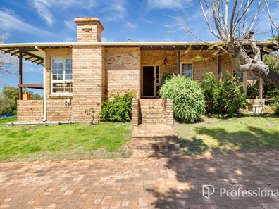 1/8 Mansfield Street, South Bunbury WA 6230