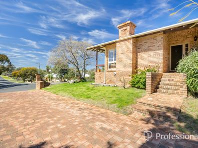 1/8 Mansfield Street, South Bunbury WA 6230