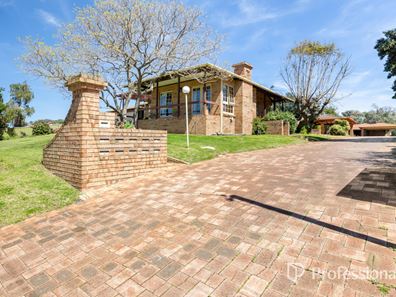 1/8 Mansfield Street, South Bunbury WA 6230