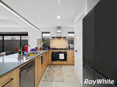 11 Stringybark Loop, Coodanup WA 6210