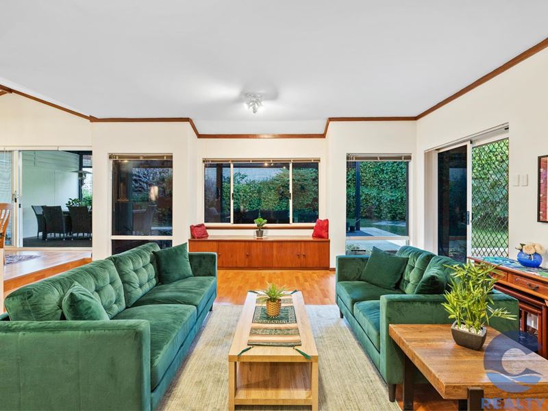 37 Meecham Way, Karrinyup WA 6018