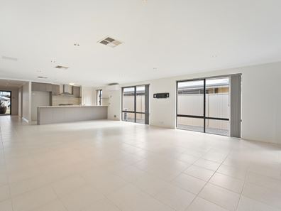 47 Sellafield Bend, Waikiki WA 6169