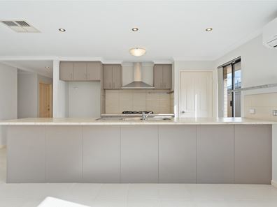 47 Sellafield Bend, Waikiki WA 6169