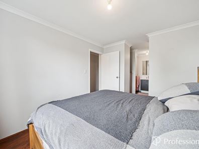 4 Barber Lane, Byford WA 6122