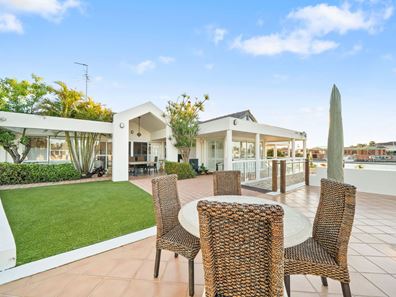 30 Warren Place, Dudley Park WA 6210