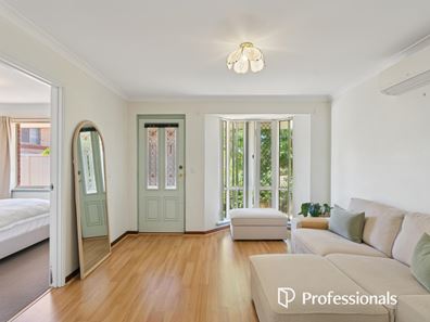1/77 Dover Road, Scarborough WA 6019