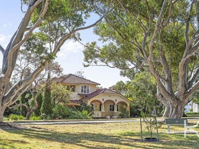 45 Birdwood Circus West, Bicton WA 6157