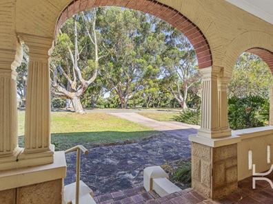 45 Birdwood Circus West, Bicton WA 6157