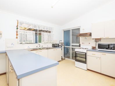 16 Valencia Road, Cervantes WA 6511
