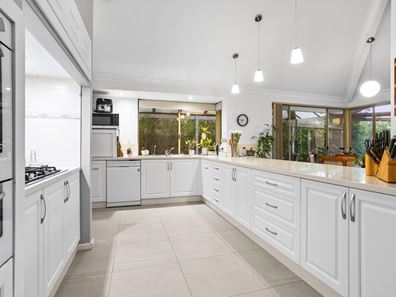 5 Mauldon Mews, Winthrop WA 6150