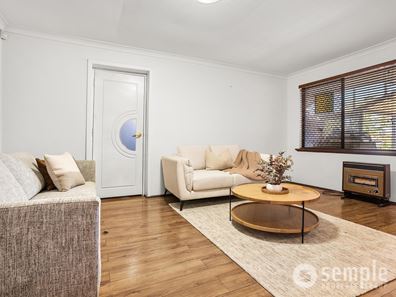 11 Milton Place, Lake Coogee WA 6166