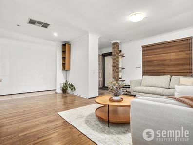 11 Milton Place, Lake Coogee WA 6166