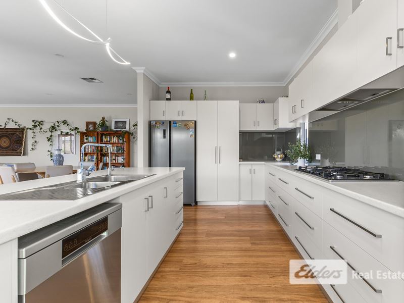 27 Gutmann Parkway, Dalyellup WA 6230