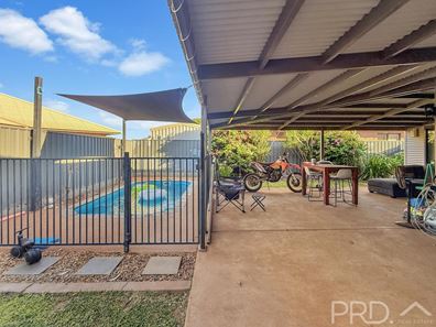 25 Mujira Ramble, Baynton WA 6714