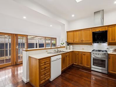 18 Walpole Street, St James WA 6102
