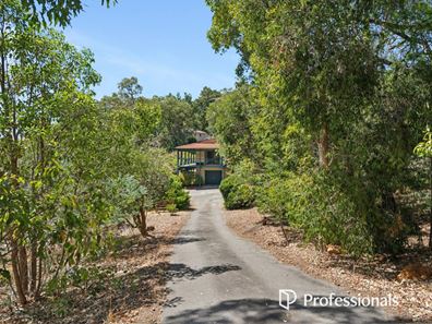 8 Spring Road, Kalamunda WA 6076
