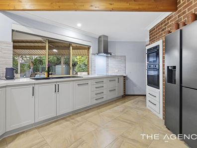 1 Acer Court, Forrestfield WA 6058