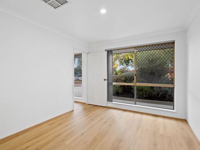 1/9 Erica Street, Coodanup WA 6210