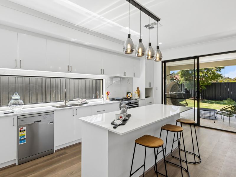 12A Highview Terrace, Wilson WA 6107