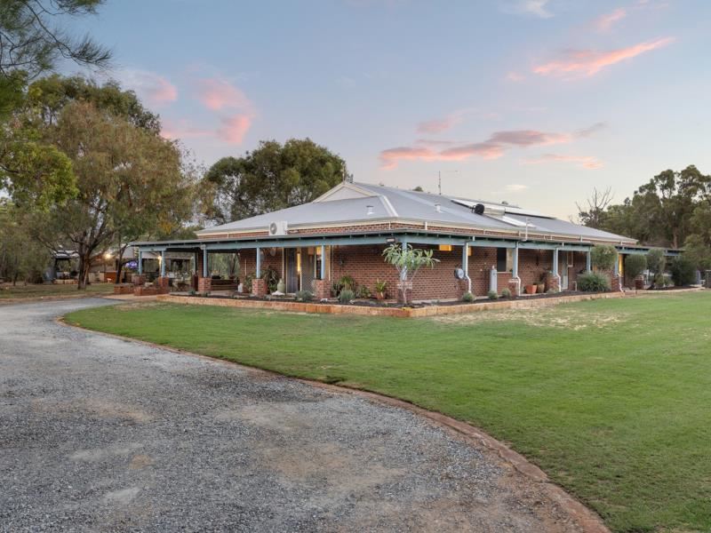 33 Tuart Close, Stake Hill WA 6181