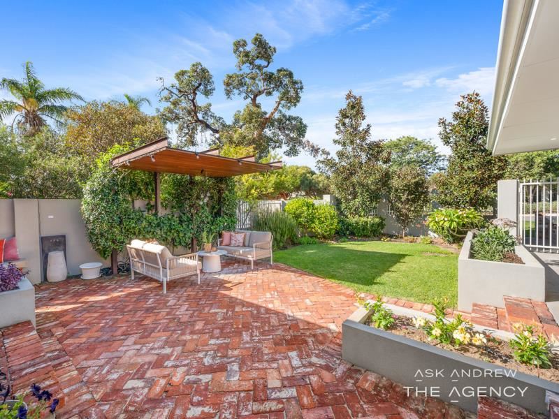 11 Cormack Road, Alfred Cove