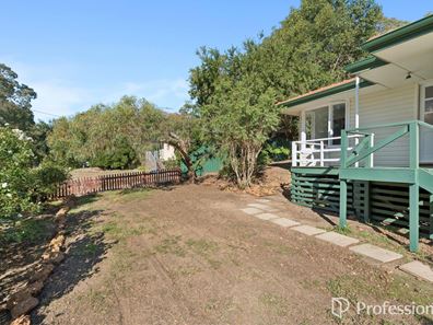 6 Wanliss Street, Jarrahdale WA 6124