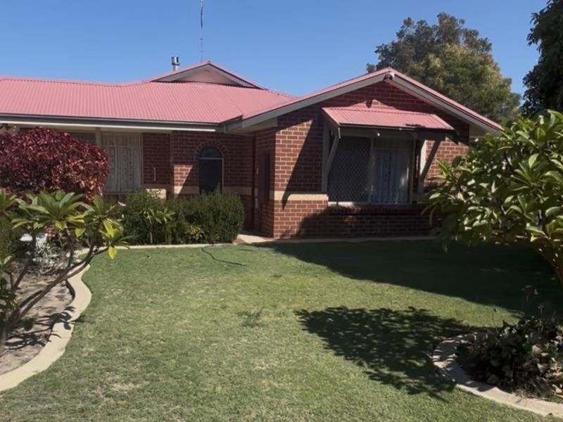 8A Crowthorn Cross, Erskine WA 6210